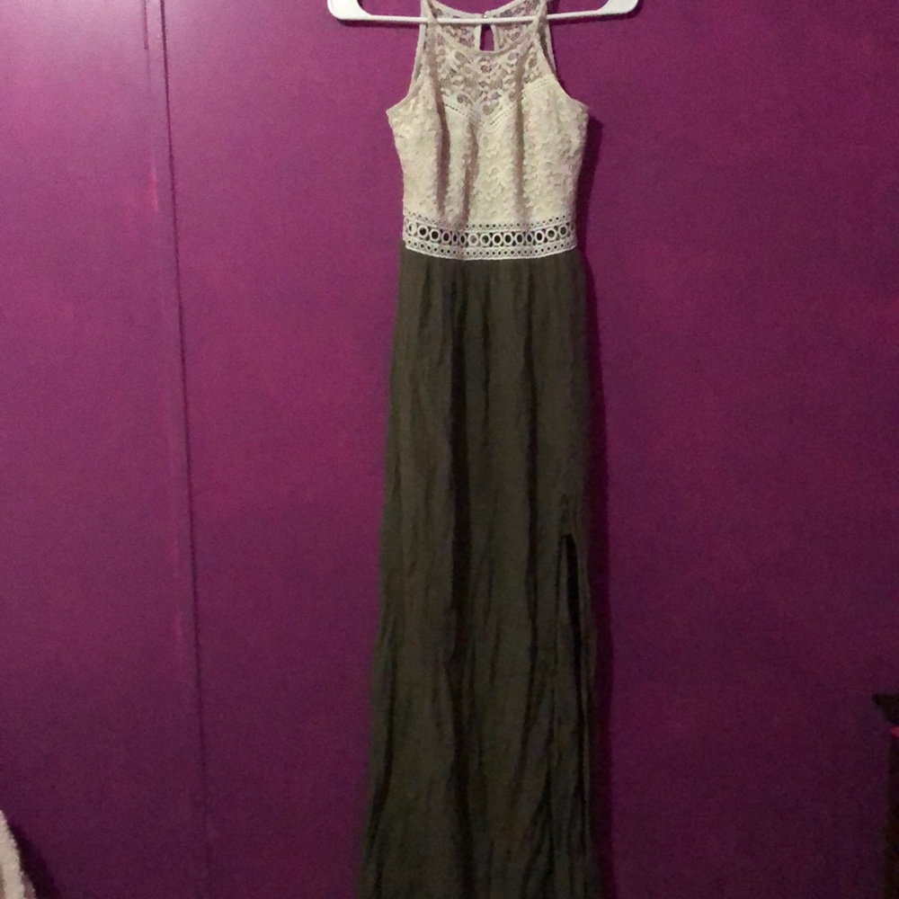 Used XS IZ Buyer dress green and white